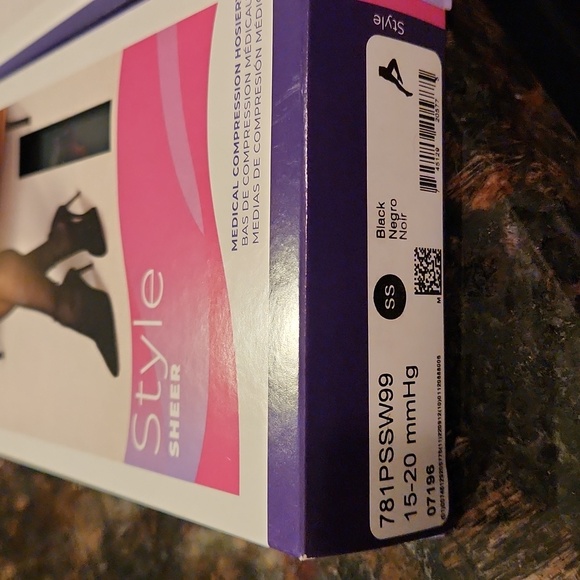 Sigvaris Compression Pantyhose - Picture 3 of 3